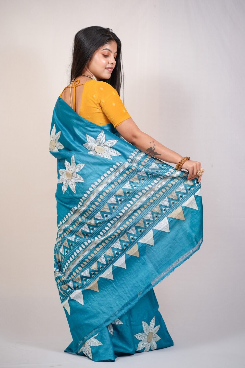 Tussar silk Saree - Image 2
