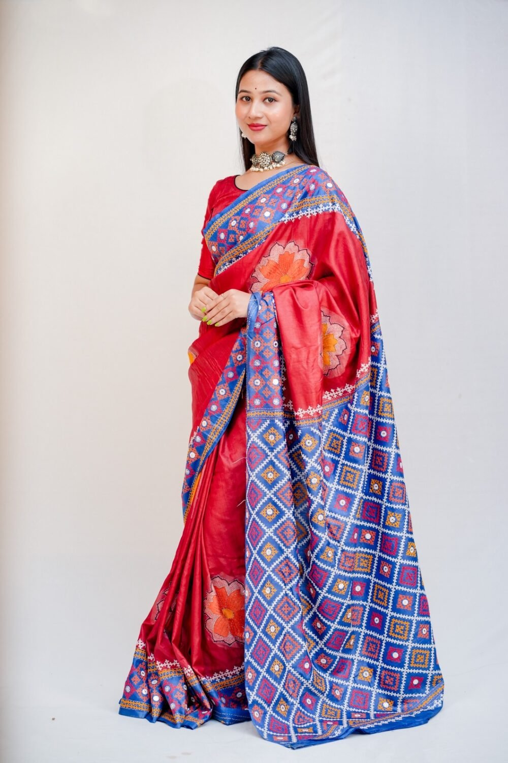 Tussar kantha Gujarati fusion Saree - Image 3