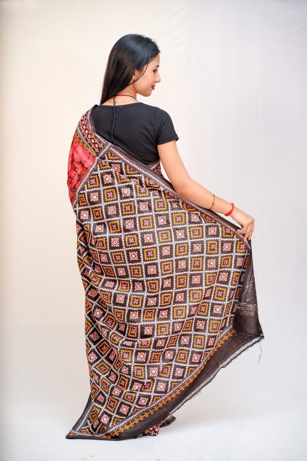 Katan silk with gujrati work Saree - Image 4